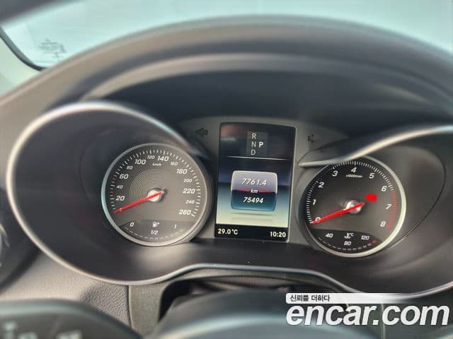 Mercedes-Benz GLC-Class 2019 — Şəkil 7/13