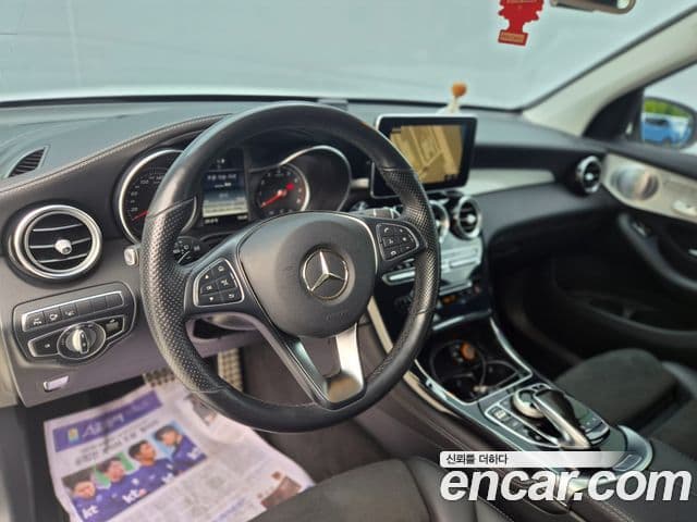 Mercedes-Benz GLC-Class 2019 — Şəkil 8/13