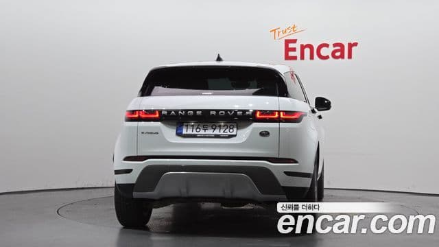 Land Rover Range Rover Evoque 2023 — Photo 32/32
