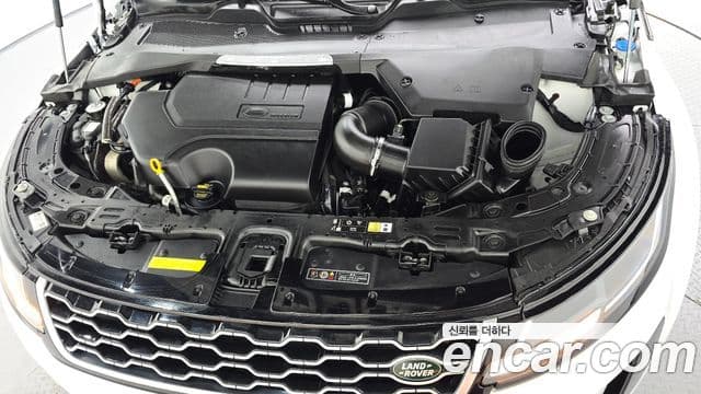 Land Rover Range Rover Evoque 2023 — Photo 8/32