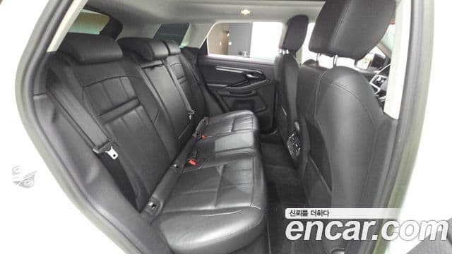 Land Rover Range Rover Evoque 2023 — Photo 29/32