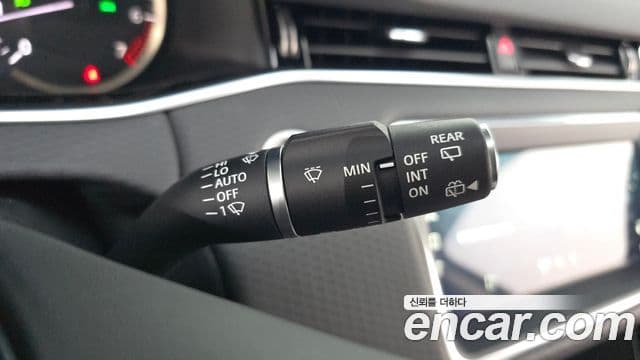 Land Rover Range Rover Evoque 2023 — Photo 26/32