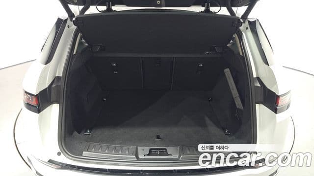 Land Rover Range Rover Evoque 2023 — Photo 9/32