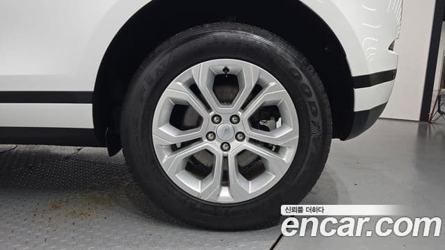 Land Rover Range Rover Evoque 2023 — Photo 20/32
