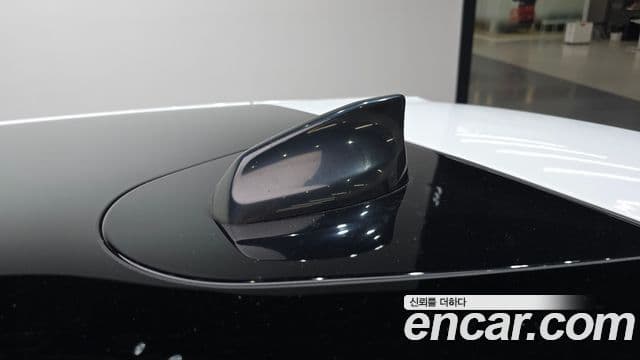 Land Rover Range Rover Evoque 2023 — Photo 1/32