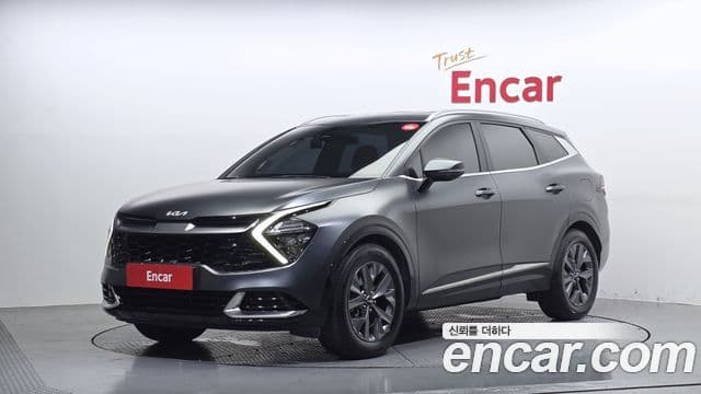 Kia Sportage 2021 — Фото 1/20