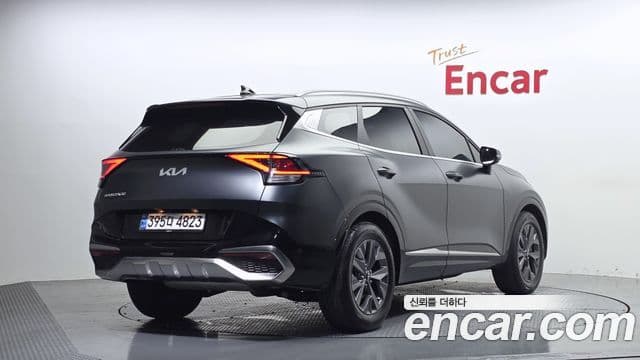 Kia Sportage 2021 — Фото 2/20