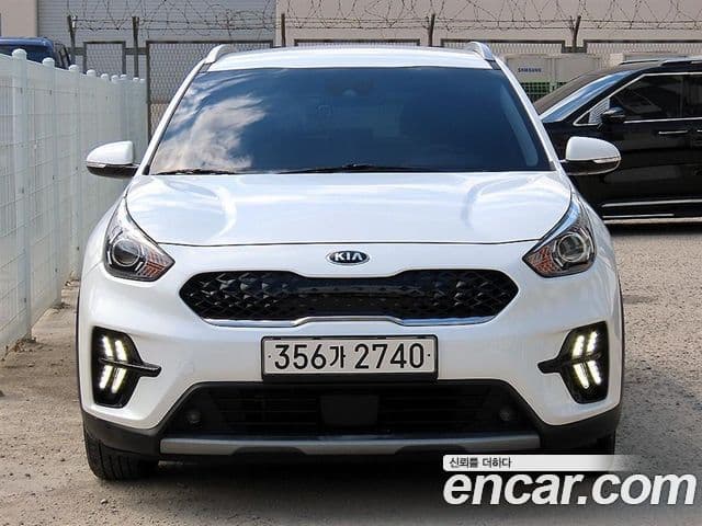 Kia Niro 2021 — Фото 9/20