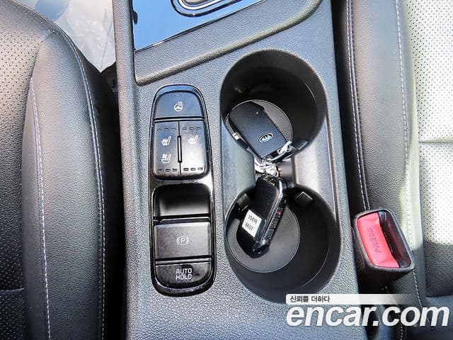 Kia Niro 2021 — Фото 14/20