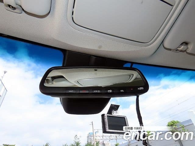 Kia Niro 2021 — Фото 15/20