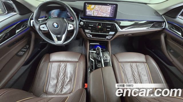 BMW 5 Series 2022 — ფოტო 7/20