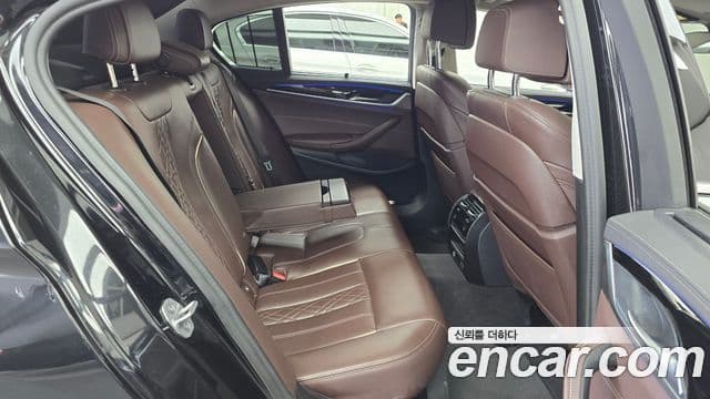 BMW 5 Series 2022 — ფოტო 11/20