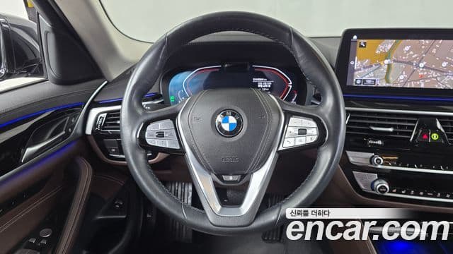 BMW 5 Series 2022 — ფოტო 12/20