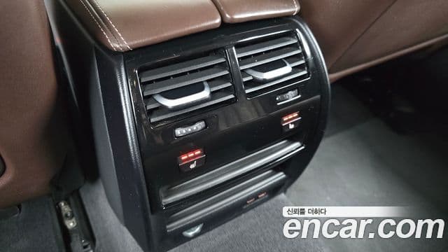 BMW 5 Series 2022 — ფოტო 18/20