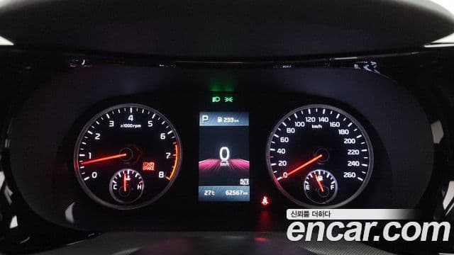 Kia K5 2023 — Şəkil 8/20