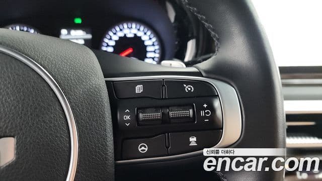 Kia K5 2023 — Şəkil 16/20