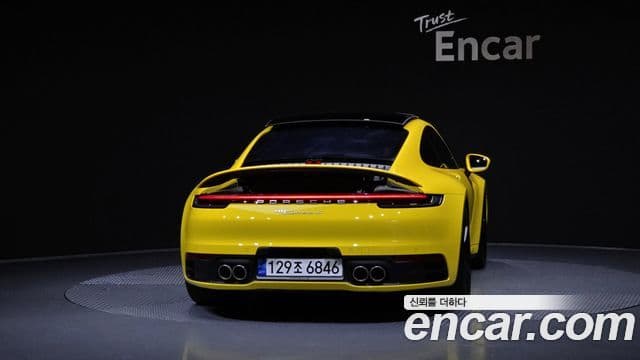 Porsche 911 2020 — ფოტო 4/20