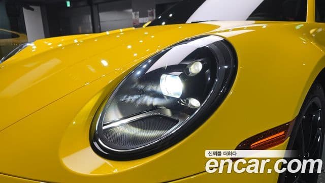 Porsche 911 2020 — Photo 7/34