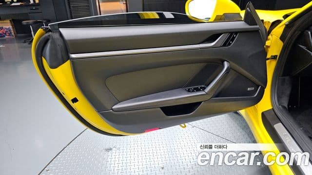Porsche 911 2020 — Photo 32/34