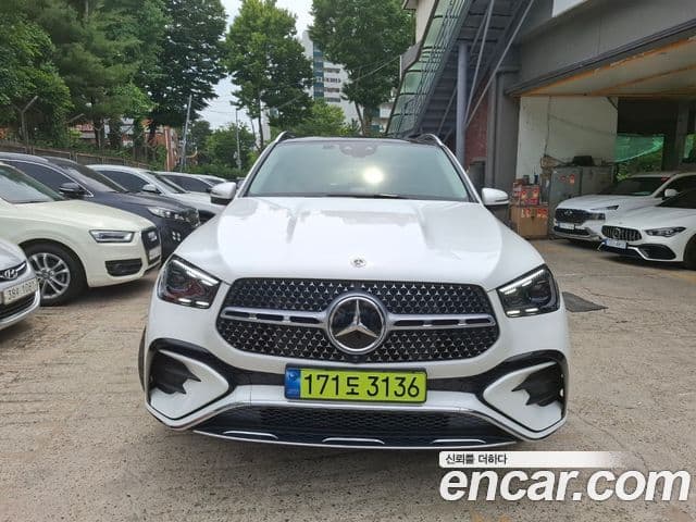 Mercedes-Benz GLE-Class 2025 — ფოტო 2/20