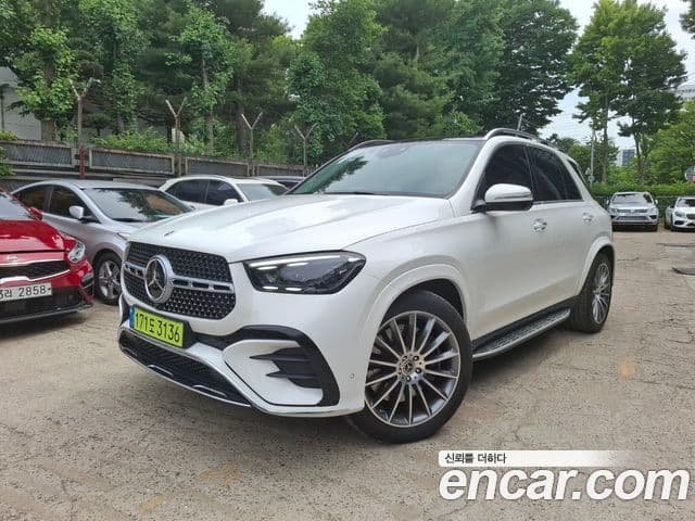 Mercedes-Benz GLE-Class 2025 — ფოტო 18/20