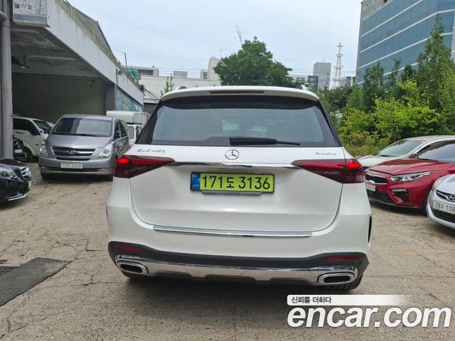 Mercedes-Benz GLE-Class 2025 — ფოტო 9/20