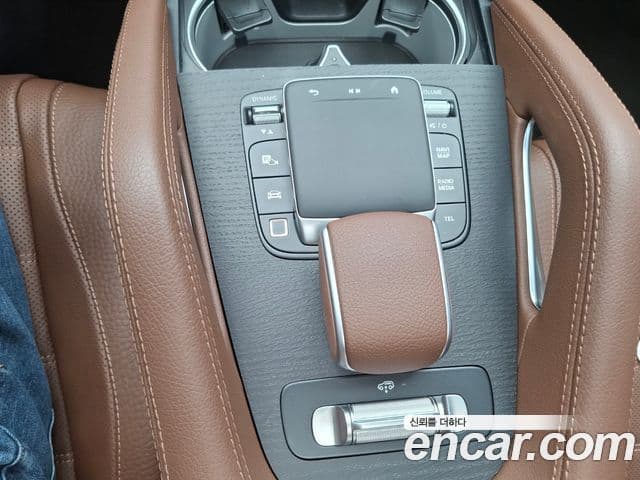 Mercedes-Benz GLE-Class 2025 — ფოტო 19/20