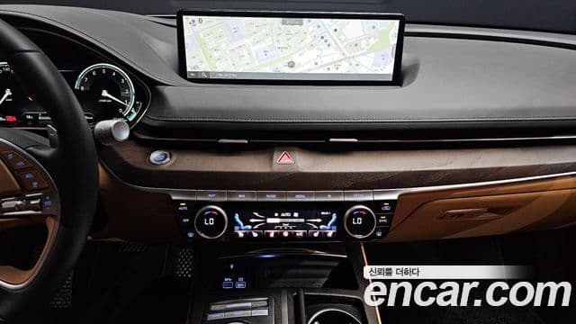 Genesis Electrified G80 2023 — ფოტო 13/20