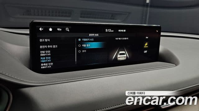 Genesis Electrified G80 2023 — ფოტო 17/20