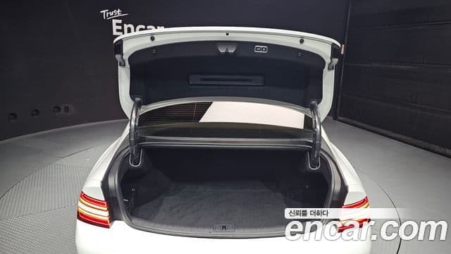 Genesis Electrified G80 2023 — ფოტო 20/20