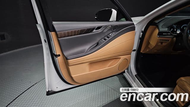 Genesis G80 2023 — Photo 10/35