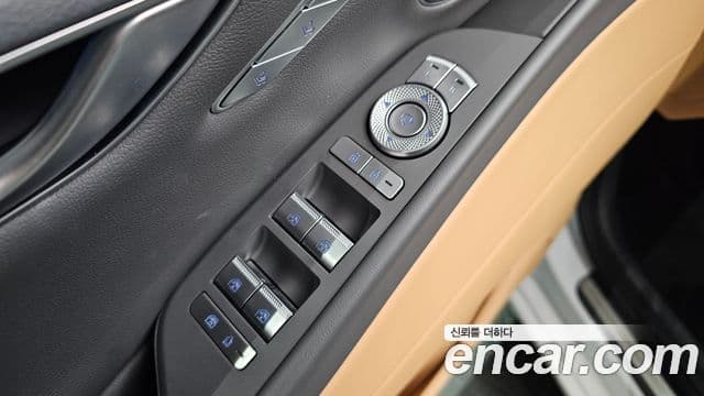 Genesis G80 2023 — Photo 19/35
