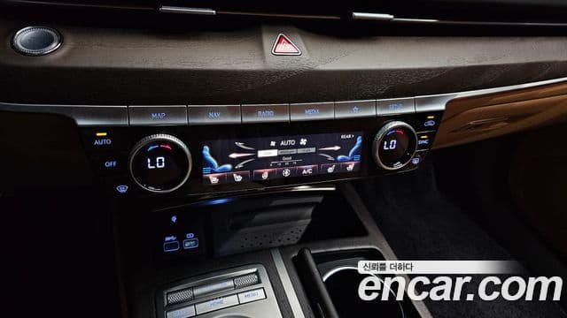 Genesis G80 2023 — Photo 26/35