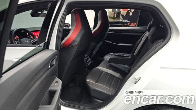 Volkswagen Golf 2024 — ფოტო 12/20