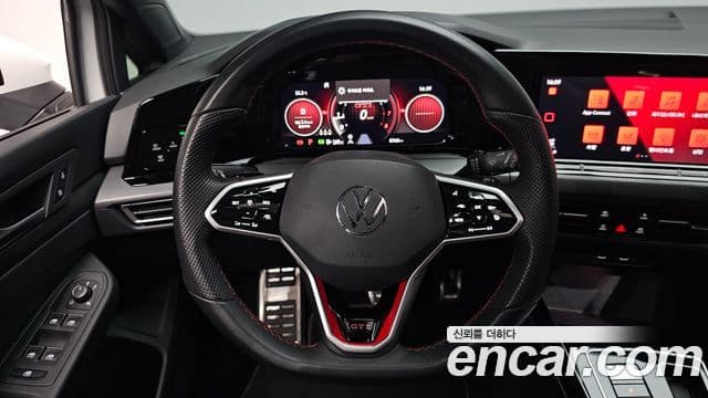 Volkswagen Golf 2024 — ფოტო 13/20