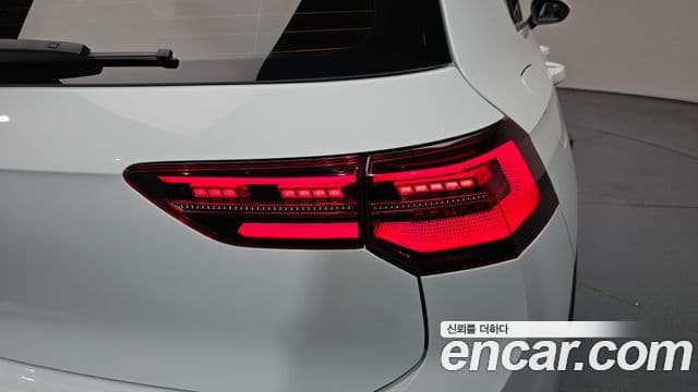 Volkswagen Golf 2024 — Photo 26/42