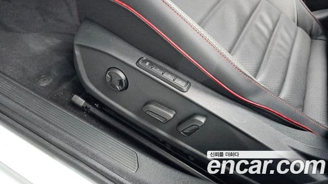 Volkswagen Golf 2024 — Photo 24/42