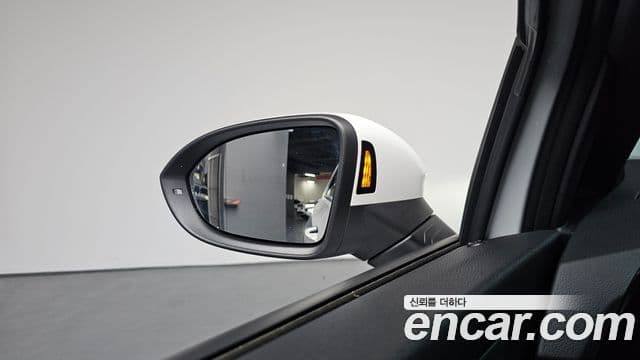 Volkswagen Golf 2024 — Photo 29/42