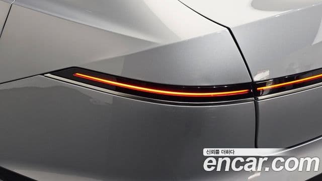 Hyundai Grandeur Hybrid 2023 — Photo 2/34