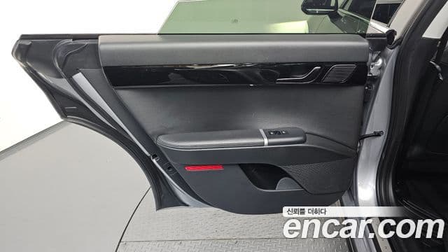 Hyundai Grandeur Hybrid 2023 — Photo 25/34