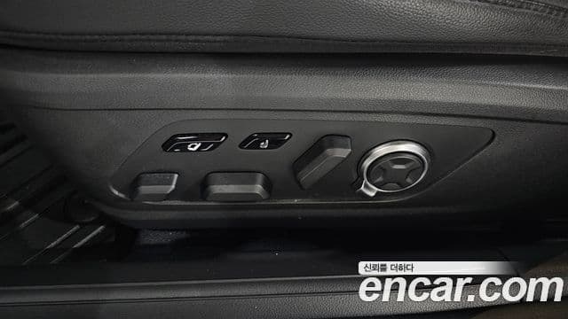 Hyundai Grandeur Hybrid 2023 — Photo 20/34