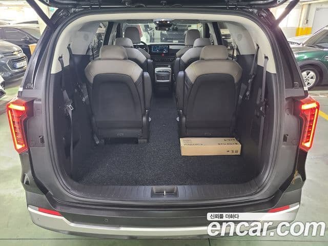 Kia Carnival 2025 — Şəkil 8/20