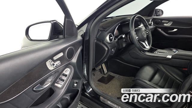 Mercedes-Benz GLC-Class 2020 — Şəkil 10/20