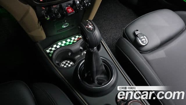Mini Cooper Countryman 2019 — Şəkil 8/20