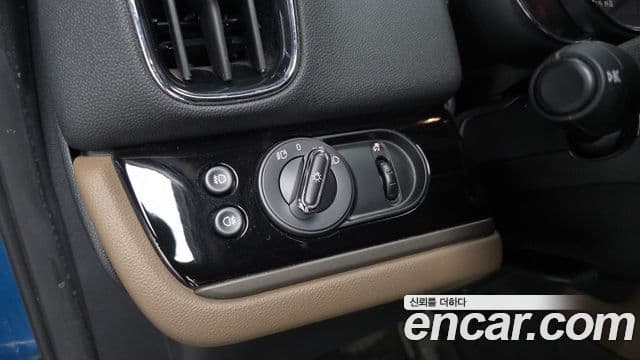 Mini Cooper Countryman 2019 — Şəkil 13/20