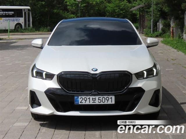 BMW 5 Series 2025 — Şəkil 2/20