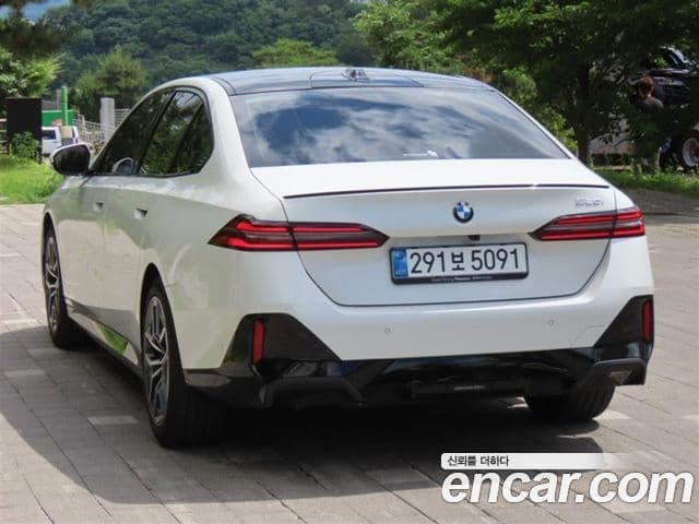 BMW 5 Series 2025 — Şəkil 3/20