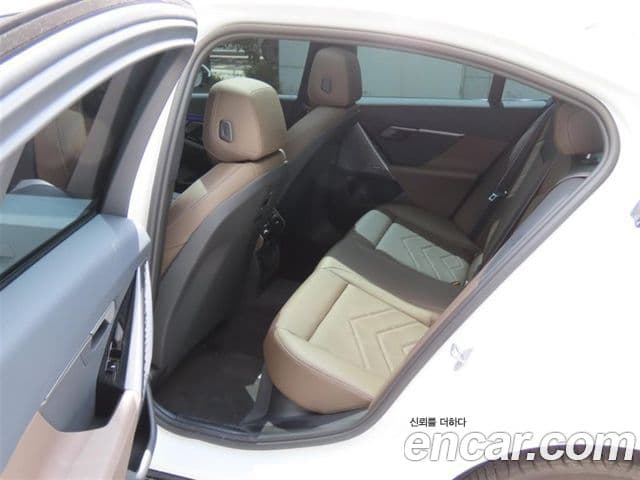 BMW 5 Series 2025 — Şəkil 14/20