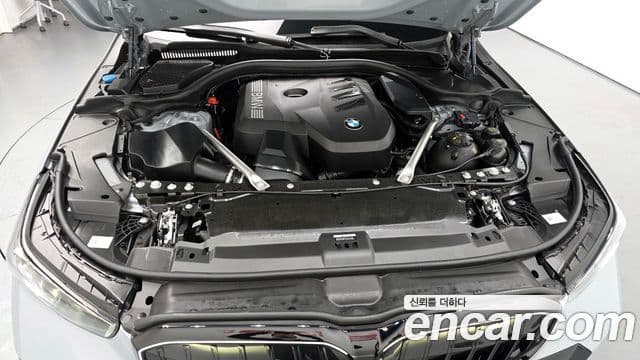 BMW 5 Series 2025 — ფოტო 6/20