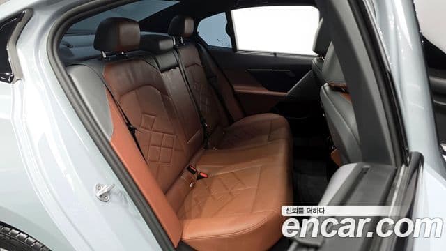 BMW 5 Series 2025 — ფოტო 11/20